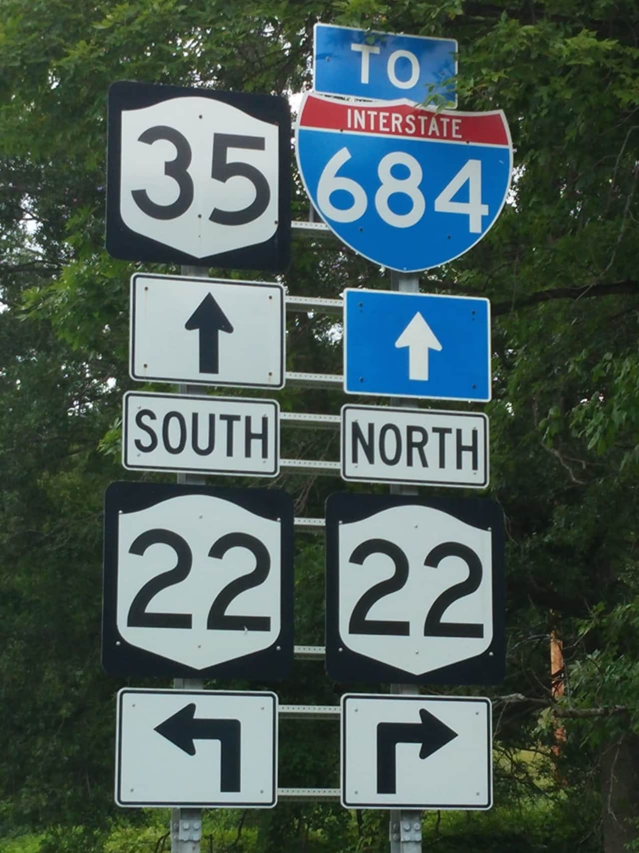 Route 35, Route 22, I-684