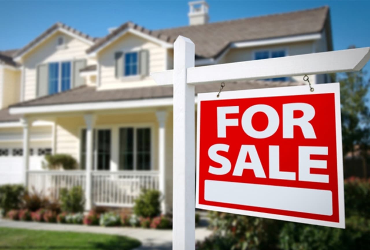 Home sales in Suffolk County hit a 10-year high mark, Long Island Business News Says.