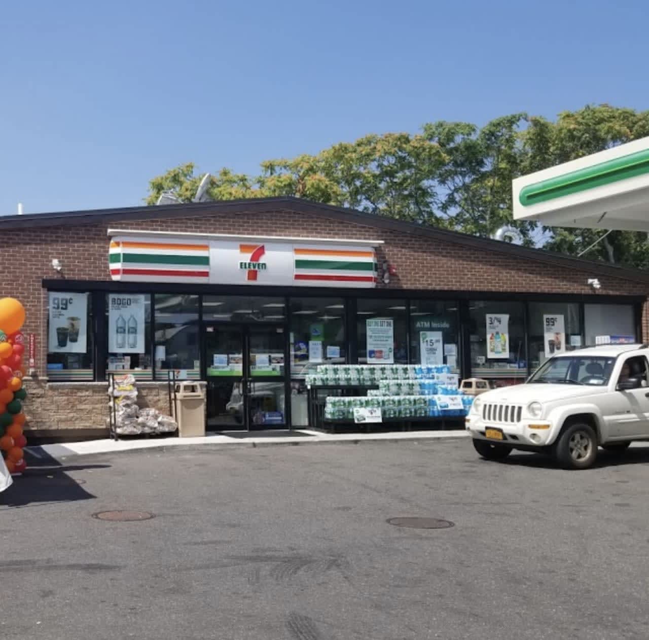 Police are searching for a man who robbed a 7-Eleven in Bay Shore and a BP gas station minutes later.
