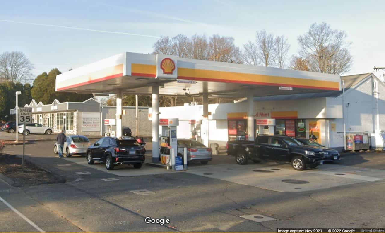 Shell, located at 28 Waterbury Road in Prospect