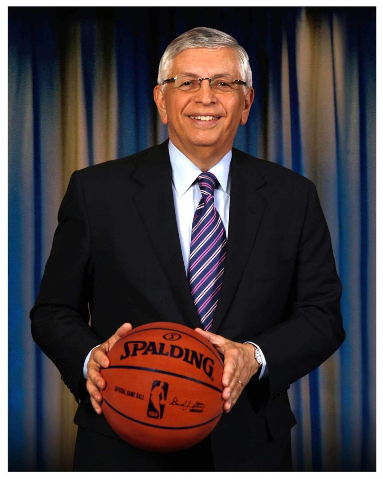 David Stern, a longtime #Westchester resident who built the NBA into a powerhouse during his 30 years as commissioner, has died, the league announced