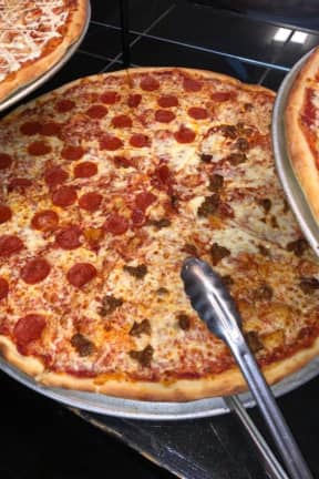 Pizzeria In Region Cited For 'Right Amount Of Sauce, Cheese'