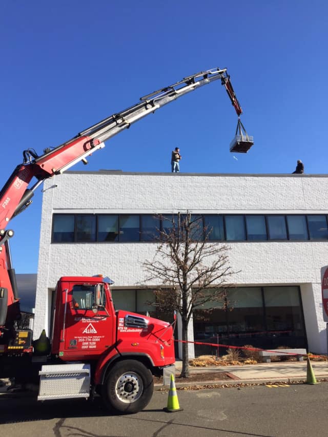 Materials for Wilton Library’s new rooftop solar panel installation have been delivered. The installation will take place over the next three to four weeks with no disruption to services.