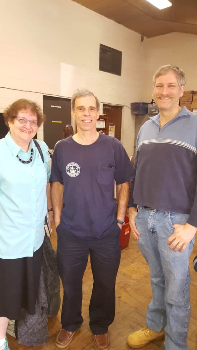 David Barach with Molly and Shalom Fisch at TVAC's blood drive, held in memory of past members. 