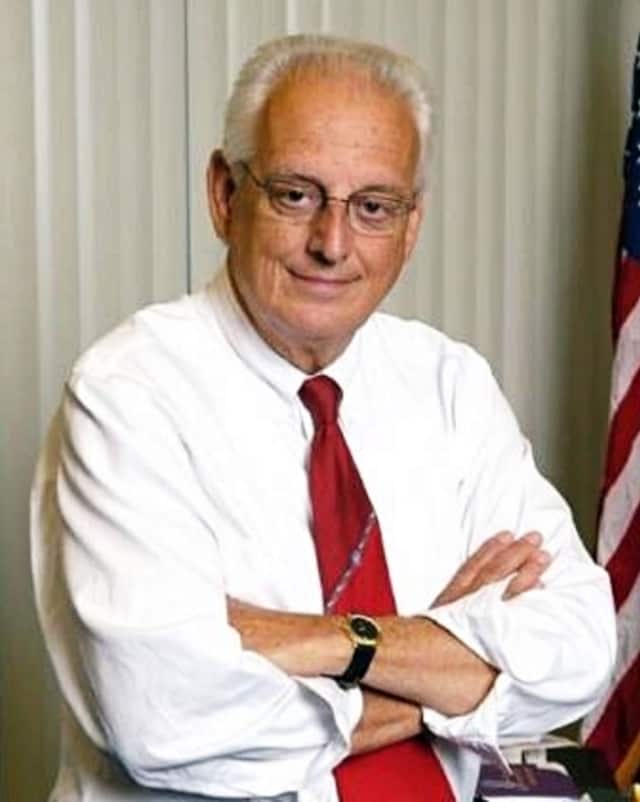 Congressman Bill Pascrell Jr. is urging small businesses to use free online tools.