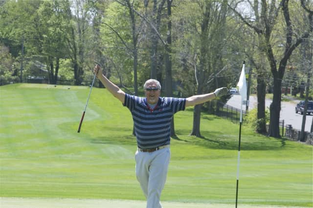 A golf outing to benefit the Saddle Brook Volunteer Ambulance Corps has been set for Sept. 12.