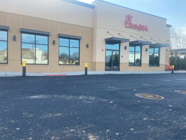 Hackensack Hooters will soon be a Chick-fil-A.