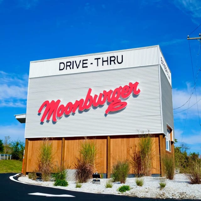 Classic Drive Thru Burger Shop Opening In Hudson Valley Mount Pleasant Daily Voice