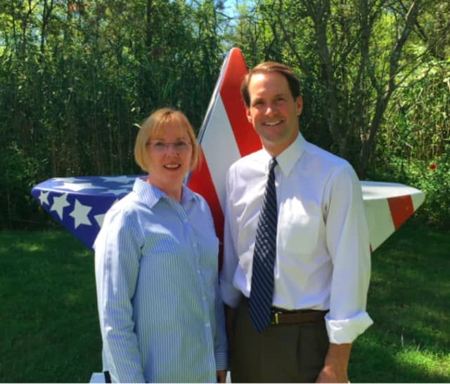 U.S. Rep. Jim Himes shows support for Deborah McFadden's candidacy for first selectman