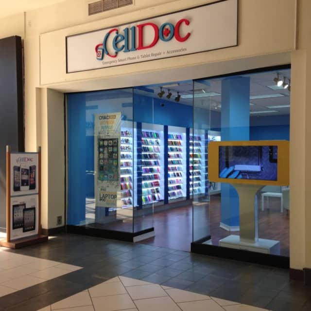 Cell Doc at the Jefferson Valley Mall.