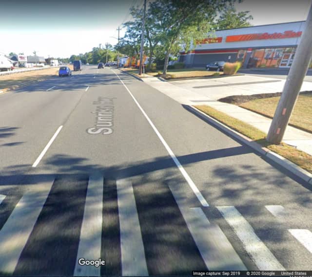 The area of Sunrise Highway (Route 27) in Massapequa where the incident occurred.