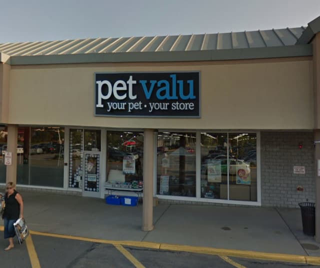Pet Valu in Parsippany (3053A Rt. 46 East, Morris Hills Shopping Center)