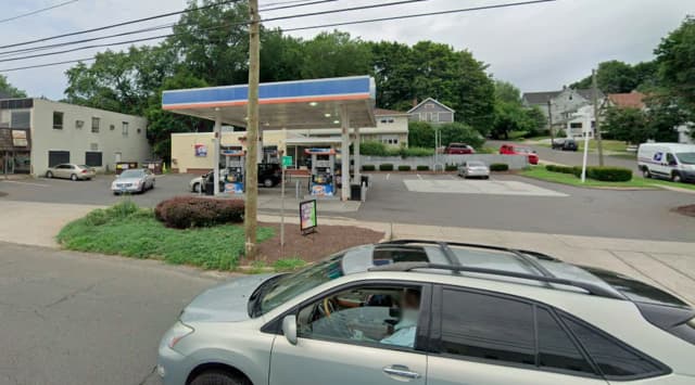 The Gulf gas station at 1624 Dixwell Avenue where the unidentified car thief reportedly stole an idling 2019 Nissan Rogue Sport with an infant strapped inside.