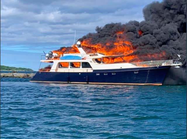 A look at the burning yacht.