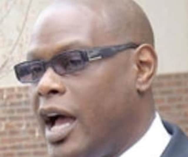 Damon Jones will announce his candidacy formally on Saturday at Mount Vernon City Hall.