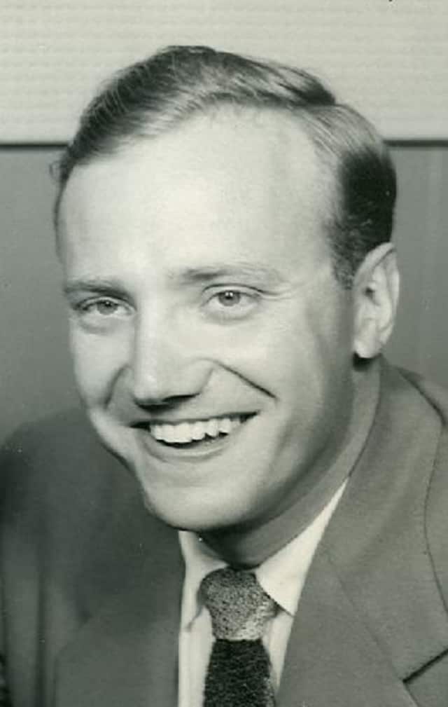 Sports talk show great Bill Mazer, who was a fixture in New York sports announcing for 60 years, died at the age of 92.