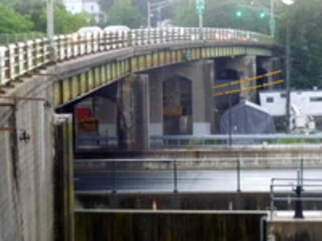 The repair of the Ardsley Bridge over the Saw Mill Parkway and New York Thruway began in 2013 and continues in 2014.