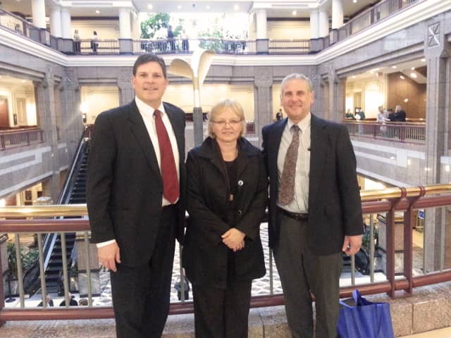 Rep. Tom O'Dea (R-125) is praising the passage of a bill that would provide legal immunity for administering an opioid antagonist drug to an overdosing individual. O'Dea stands with Jeff Holland and Ingrid Gillespie of Connecticut Prevention Network.