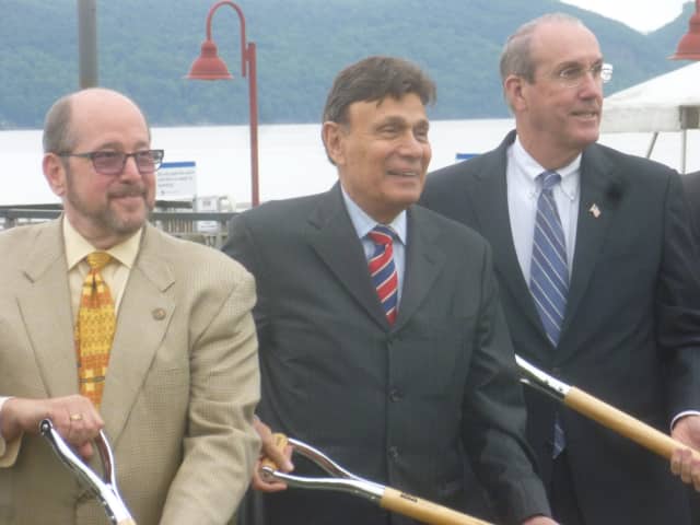 Ossining Mayor Bill Hanauer, Martin Ginsburg and Deputy County Executive Kevin Plunkett at a groundbreaking for Harbor Square. 