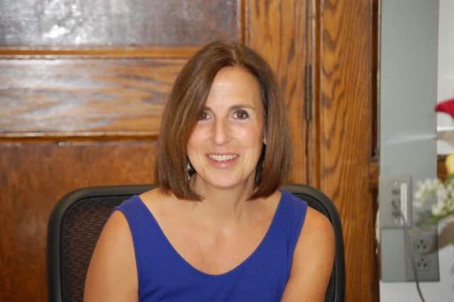 The Hastings-on-Hudson Board of Education has named Rochelle Mitlak as the new director of curriculum and instruction.