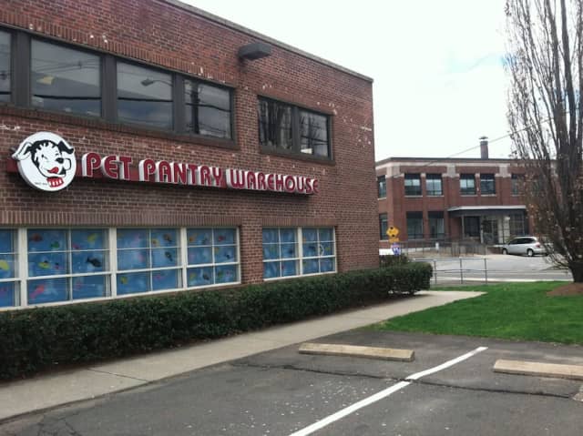 Pet Pantry Neighbors Fight Eversource Plans In Greenwich