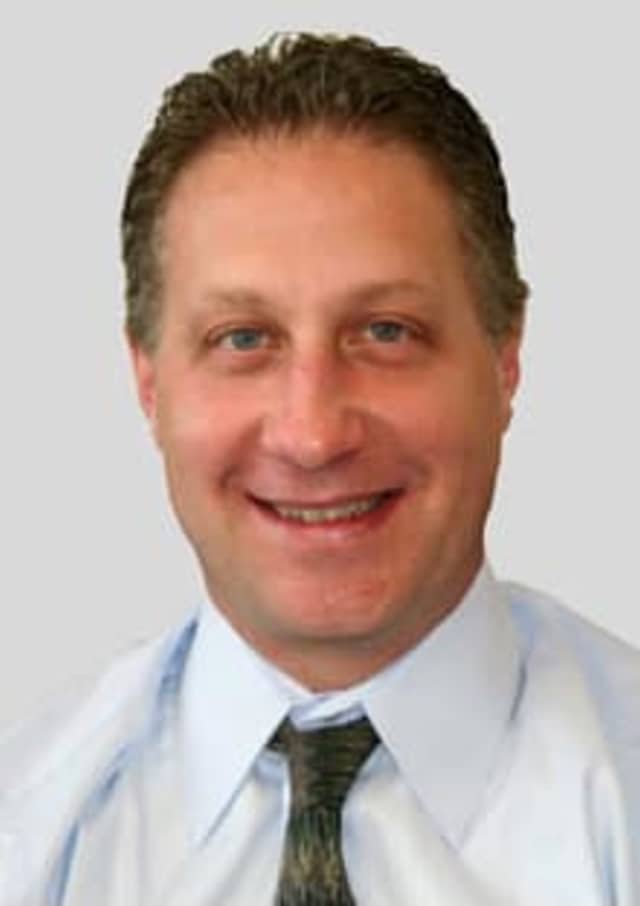 Neuropsychologist Robert Tepley, Ph.D., will compare and contrast symptoms of normal aging with those of more serious dementia May 20 at Waveny LifeCare Network in New Canaan. 