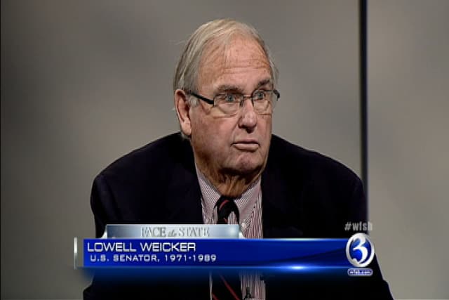 Former Connecticut Gov. Lowell Weicker has called Republican presidential candidate Donald Trump "a total con man."