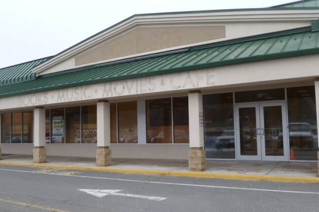 The former Borders location in Wilton will be the new home of Michaels, an arts and crafts superstore.