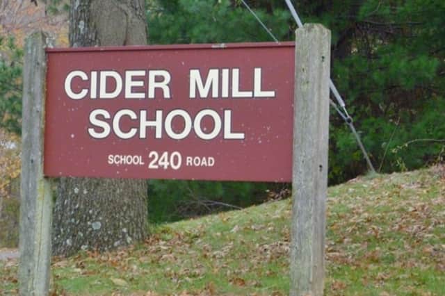 Wilton's Cider Mill School won a bronze award in the HealthierUS School Challenge for providing healthier school lunches and promoting more physical activity among students. 