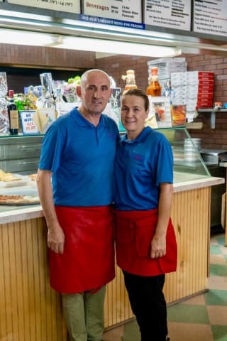 Popular Pair Retiring After 32 Years Running Highly-Rated Pizzeria In Area