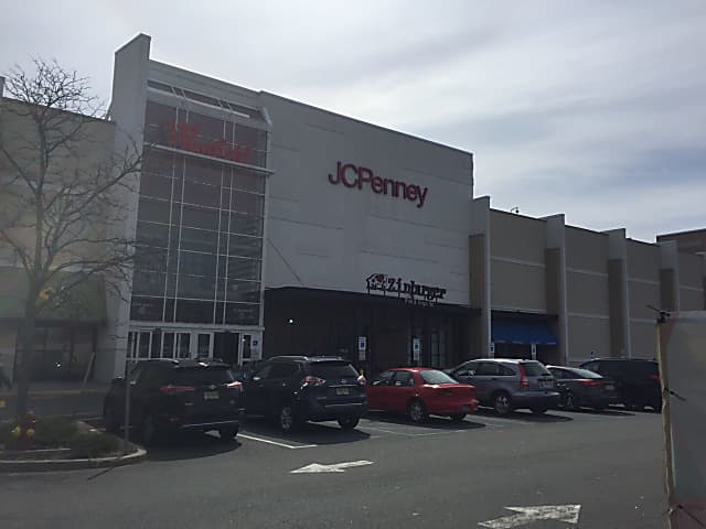 jcpenney in jersey gardens mall
